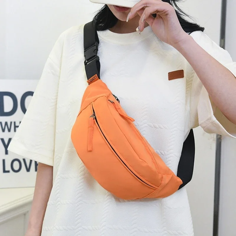 Nylon Casual and versatile crossbody bag with large capacity, simple and fashionable chest bag, lightweight travel phone bag