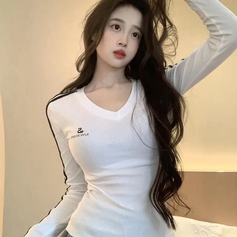 

Women Casual Long Sleeve T-shirts Spring Autumn Stripe Slim V-neck Pullovers Tees Shirts Female Clothes Streetwear Trend Tops