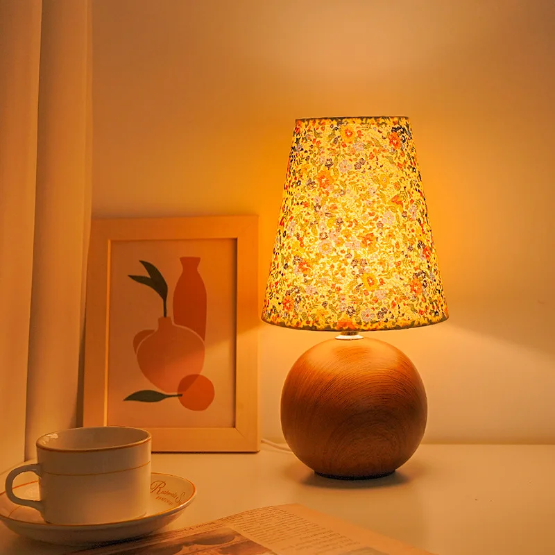 

French fabric floral table lamp study bedroom bedside light countryside homestay decoration retro table lamp atmosphere lighting