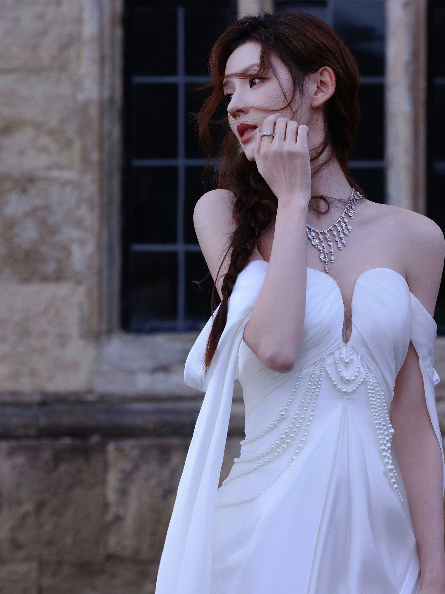 فستان زفاف أبيض أنيق حديث بأكمام طويلة وخط عنق نحيف طويل زائدة آلهة يونانية للسيدات فساتين حفلات العشاء المسائية