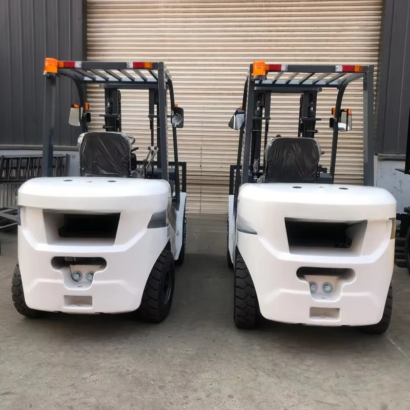 Diesel forklift with paper roll clip