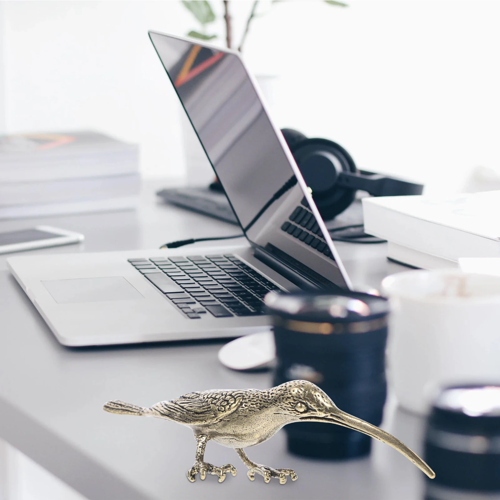 

1pc Long-Billed Hummingbird Brass Sculpture Decorative Ornament Desktop Adornment Home Festival Decoration Bronze Metal