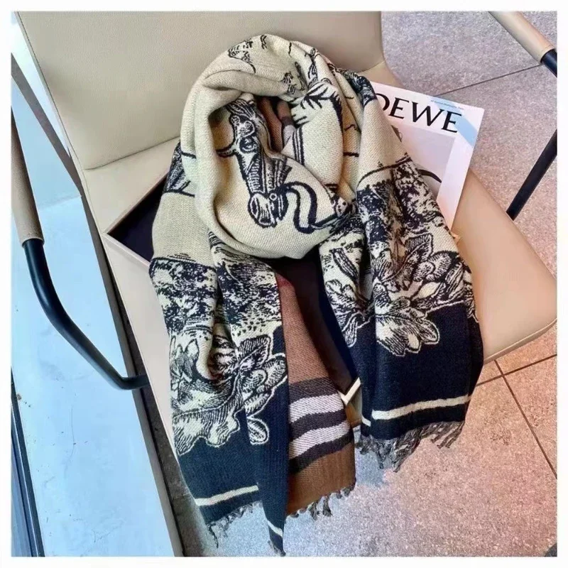 

2024 Warm Scarf Luxury Brand Cashmere Women Thick Print Shawl and Wraps Ladies Blanket Foulard Winter Pashmina Bandana Bufanda