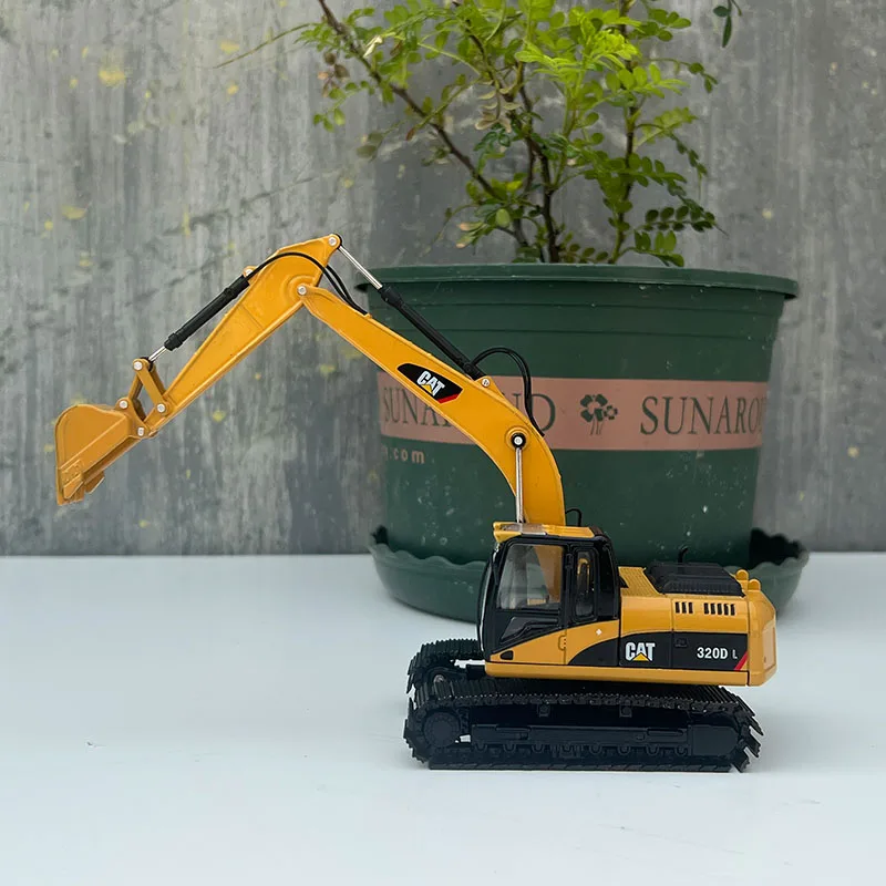 Dealer Edition Model,1:35 CAT 320D L HYDRAULIC EXCAVATOR,Diecast Model for Collections,Display and Gift for Friends