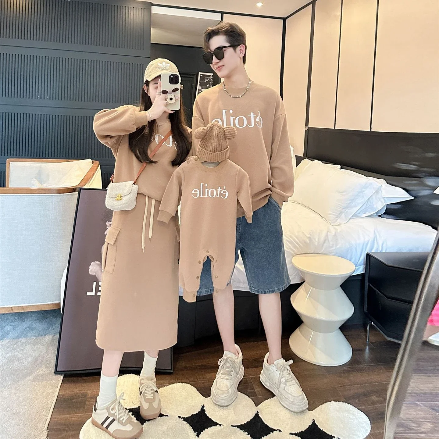 

Clothes for Whole Family Korean Mom and Daughter Son Outfits Dad Sweatshirt Women Girl Skirts Set Baby Romper Kids 2 Pieces Suit