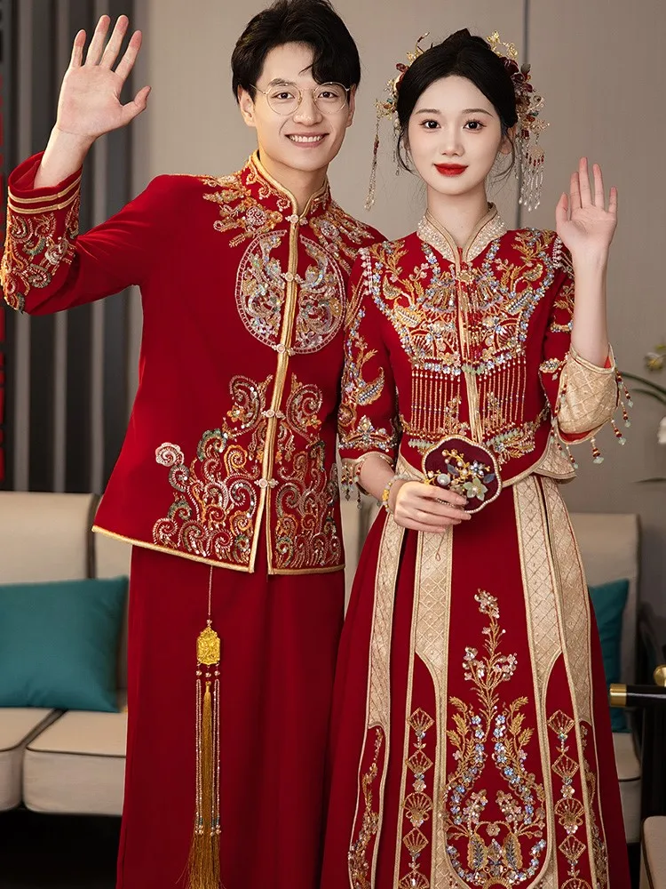 

Velvet wedding dress new for brides Chinese-style toasting couple and