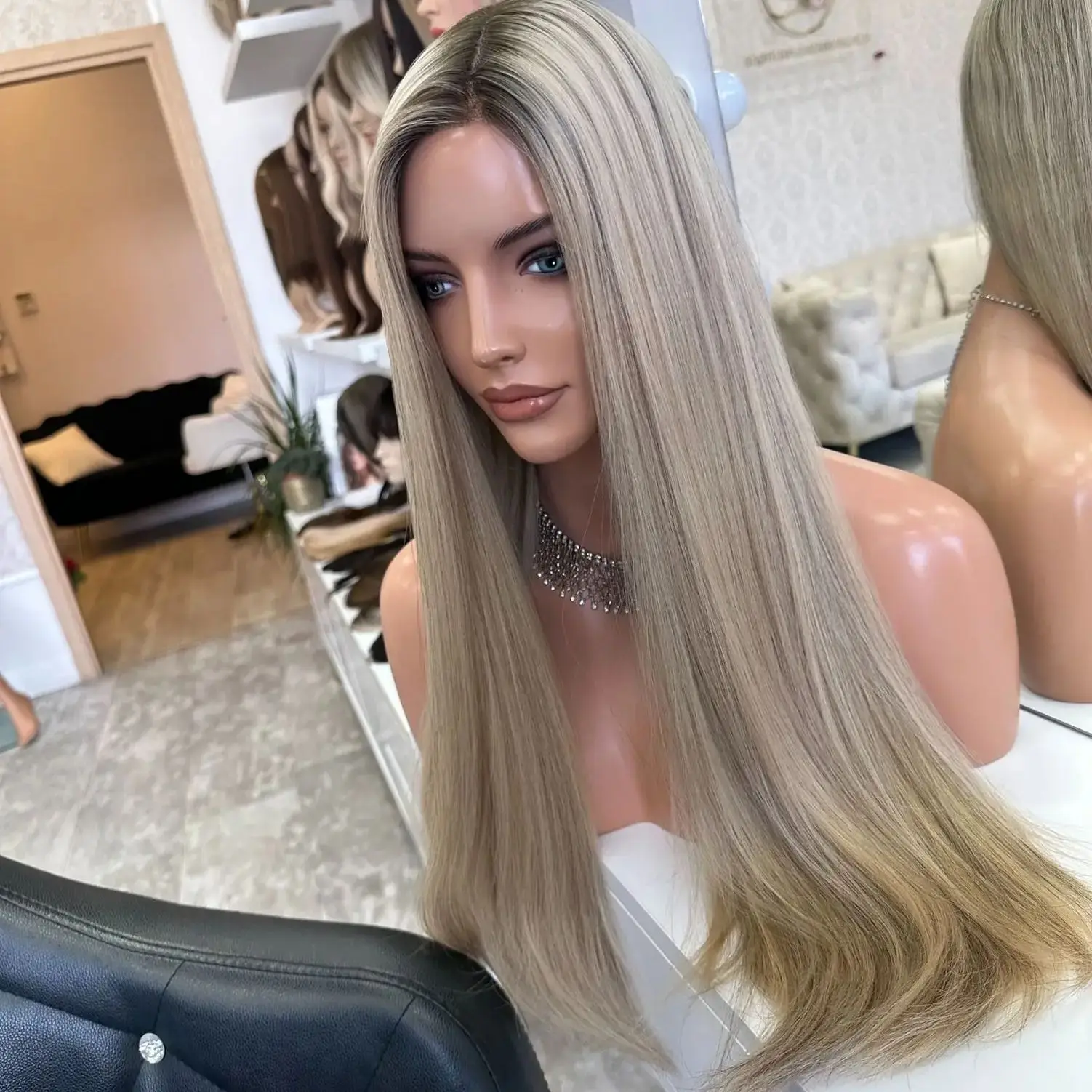 Natural Straight Hair Long Length Front Lace Wigs Fashion 22 Inches Ombre Ash Blonde High Quality Glueless Wigs Synthetic Hair