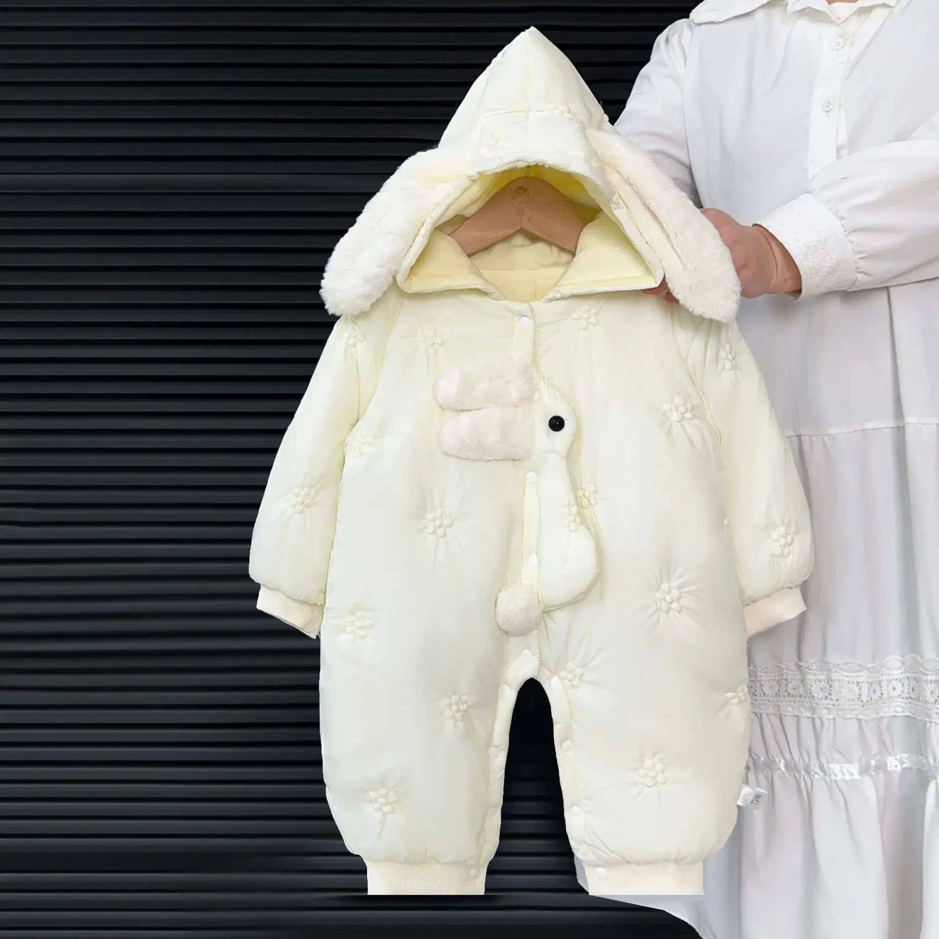 0-2y-超かわいいウサギの耳幼児用アウターウェア冬の女の赤ちゃんロンパースキルティング厚手ジャンプスーツ