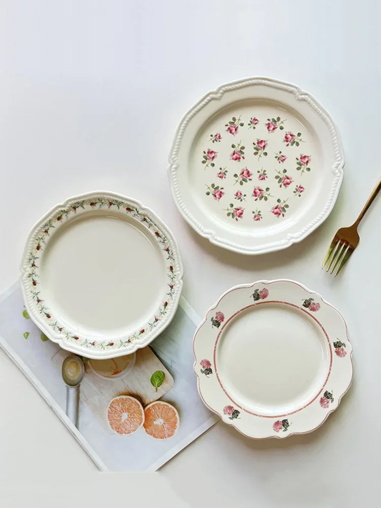 Creative Breakfast Plate Dessert Dish Beautiful Appearance Retro Style Home Use Ceramic round Flat Plate Nordic Style Design