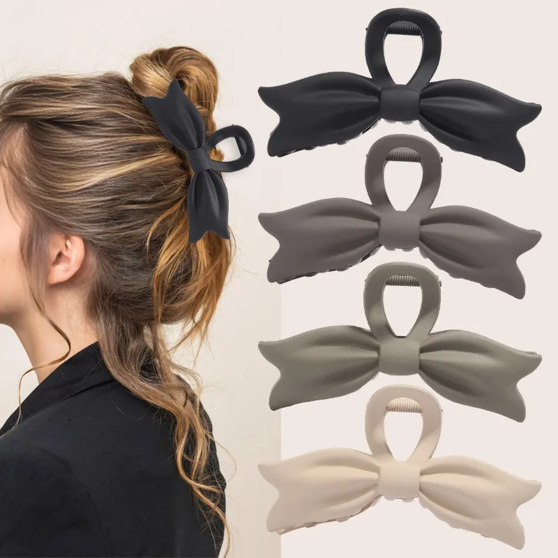 

1pcs Matte Bow Hair Claw Women Adorable Minimalist Design Trendy Elegant Accessory Stylish Girls Headwear Daily Casual Outfits