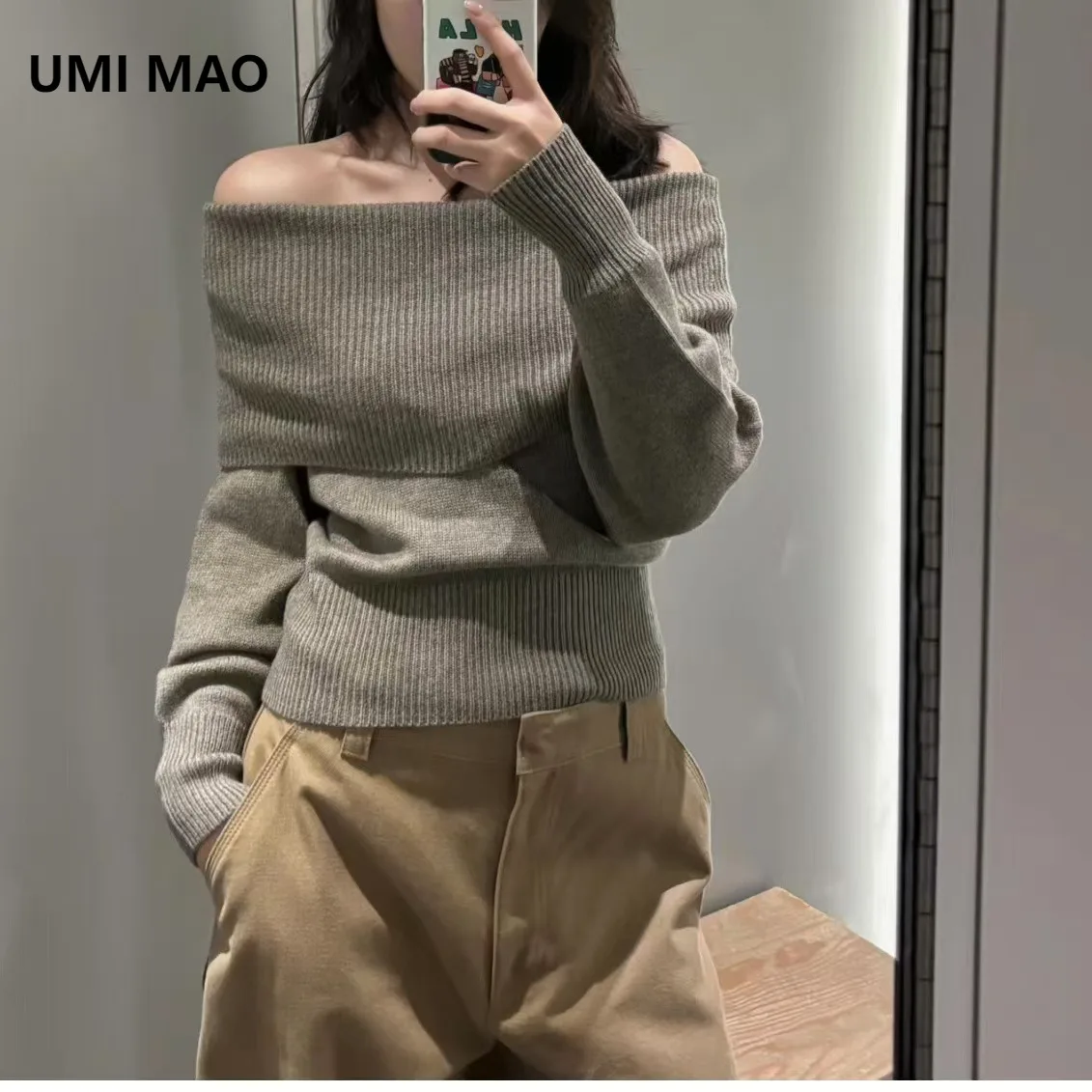 

CS Women's Standard Fit Off-Shoulder Knitted Pullover Sweater 2024 Winter New 1250703001