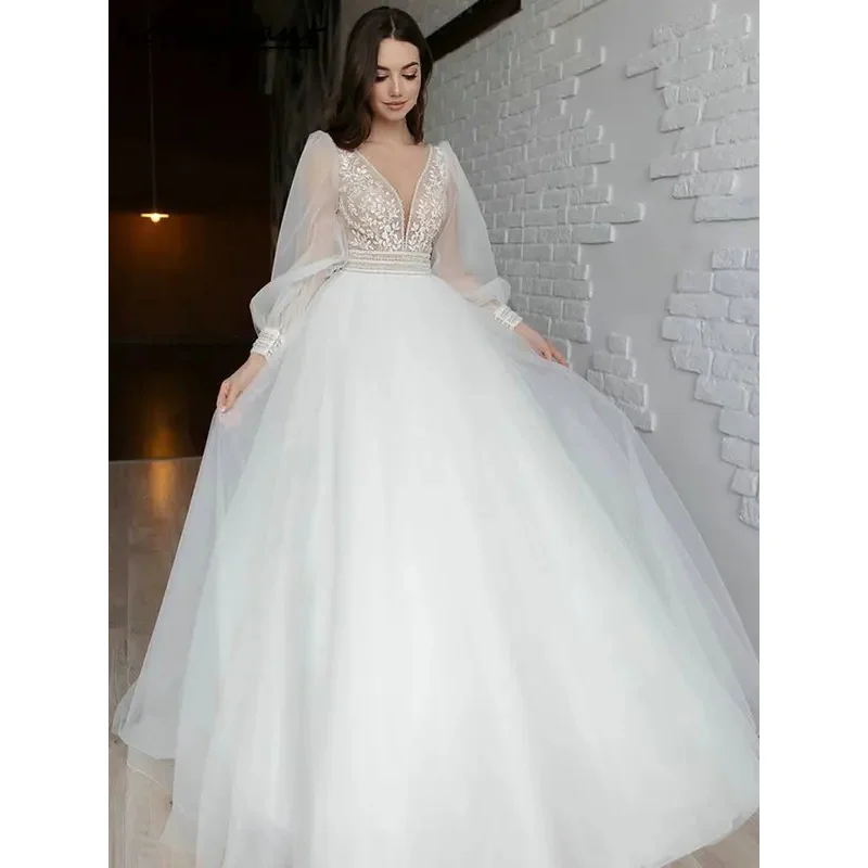 Simple V-Neck Appliques Lace A-Line Wedding Presses Illusionary Long Seeve Used Country Brival Gown