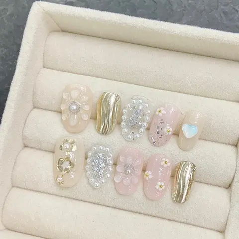 Handmade Press on Nails 3D Flower Pearl Gold Foil Design Fake Nail Tips for Girl Women Wearable Short Round Bride False Nails