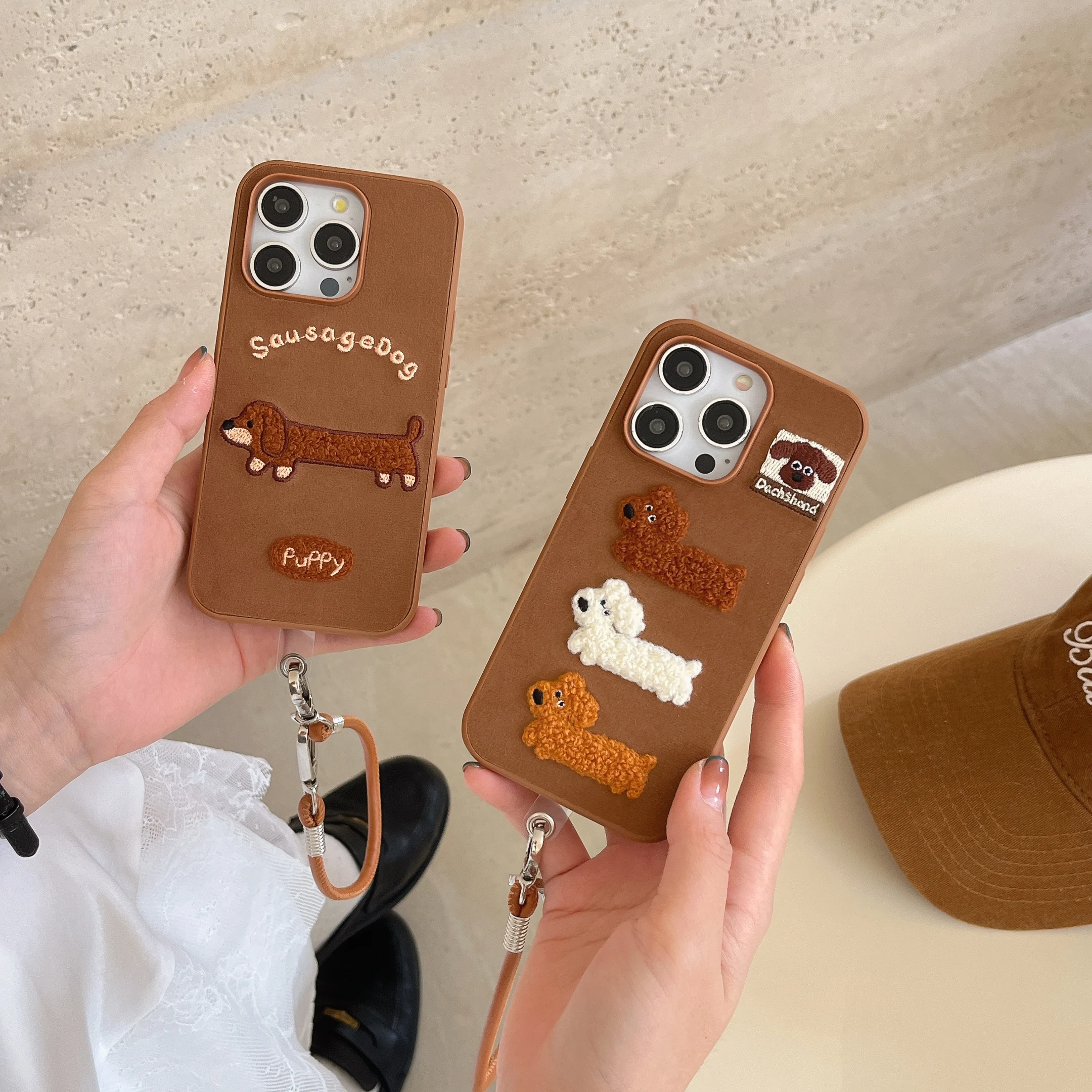 Koreanische niedliche Cartoon-gestickte Dackel-Handyhülle für iPhone 17, 16, 15, 14, 13, Pro Max mit Umhängeband, weiche, stoßfeste Rückseite