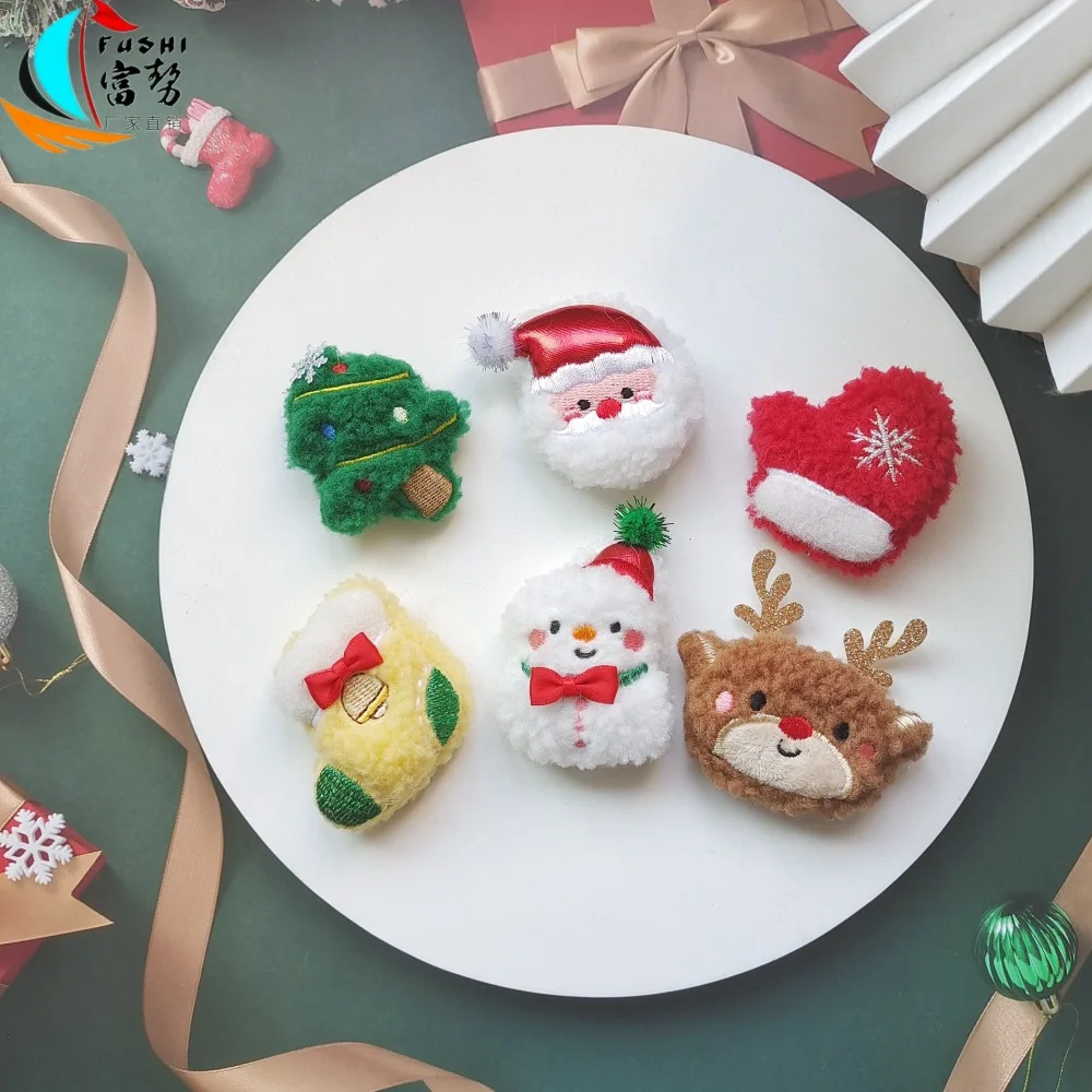 Brooch Pin Christmas Plush Cartoon Santa Snowman Christmas Tree Reindeer Scarf Shoes Hat Bag Decoration Accessory Lightweight