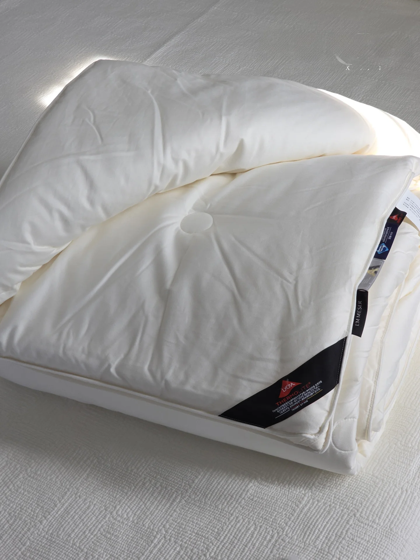 

Eco-Friendly Warm Fiber Spring Autumn Quilt Ultra Soft Winter Comforter Four Seasons Quilt Hypoallergenic Durable Bedding