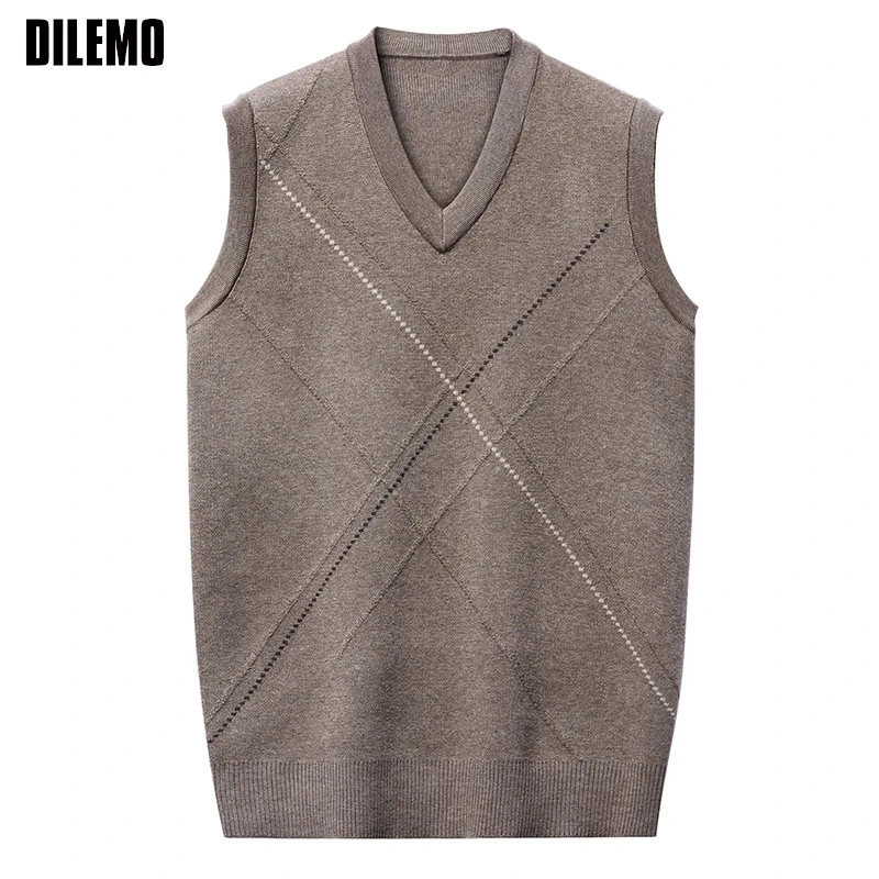 Top Grade New Autum Winter Fashion Brand Knit Pullover Trendy V Neck Sleeveless Sweater Casual Vest Mens Men Clothes