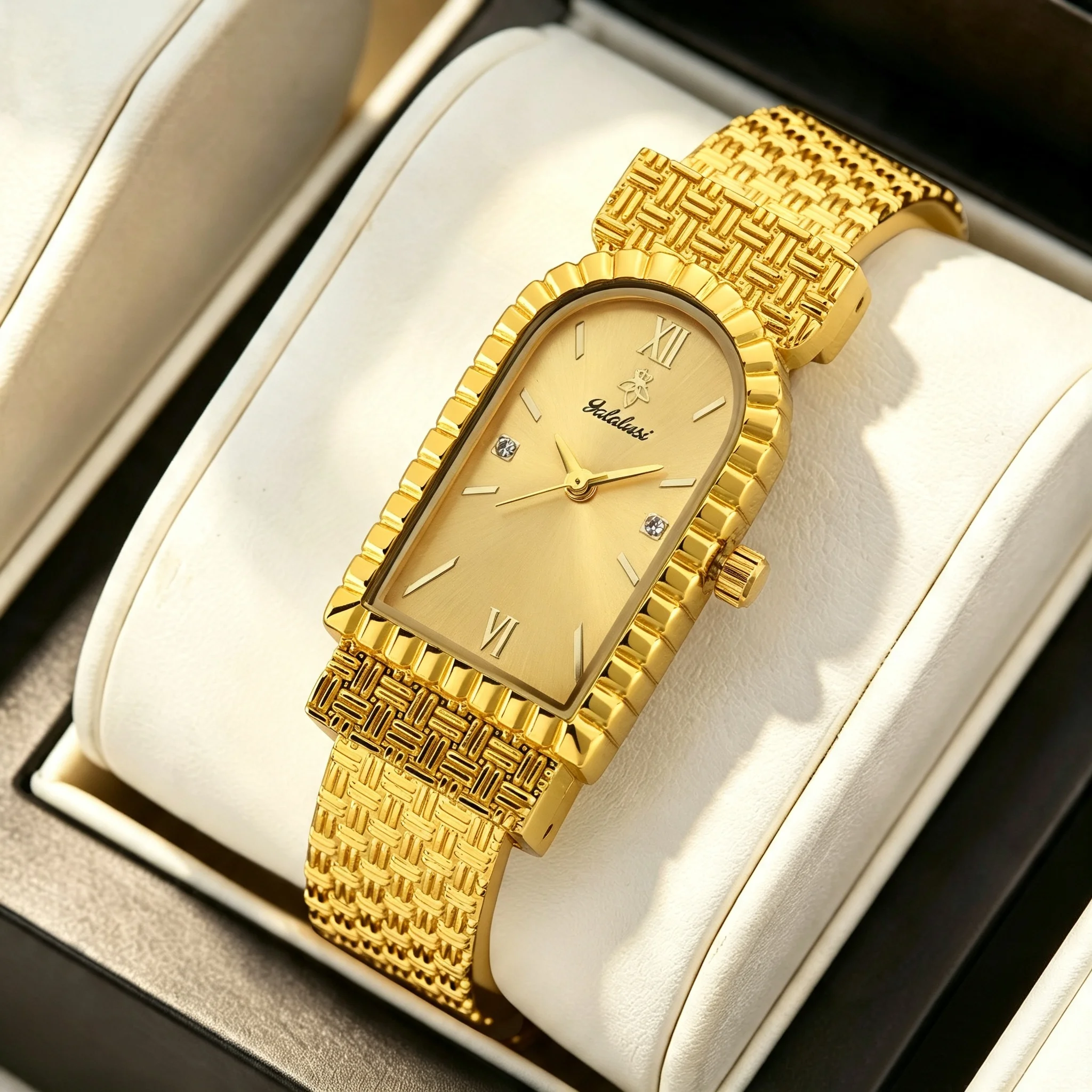 YaLaLuSi Fashionable ladies’ watch brand: arched-dial bracelet watch – a stylish, elegant timepiece