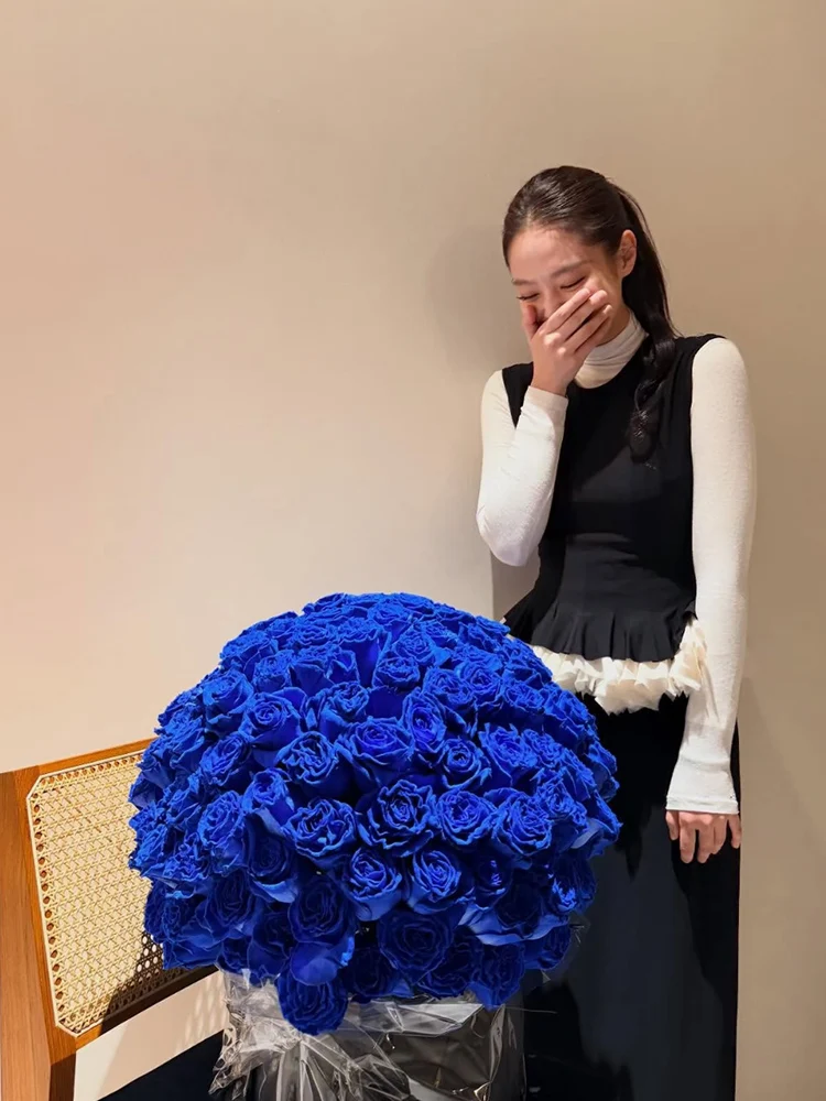 فستان بلاكبينك على طراز جيني ب - مراجعة Midi Dress وسعره