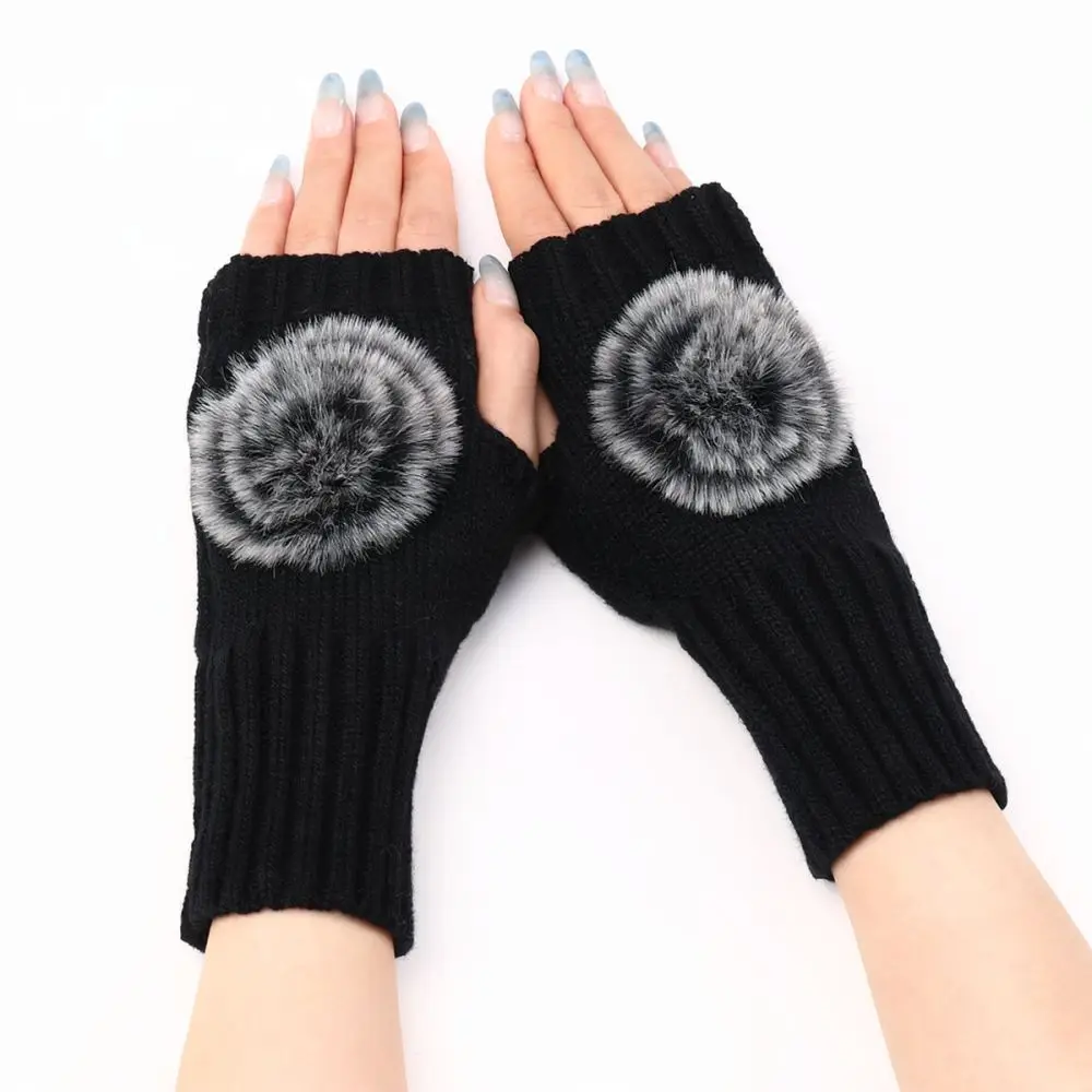 luvas-de-malha-macia-sem-dedos-para-mulher-ideais-para-o-inverno-quentes-com-detalhes-de-pompom-estilo-moderno-e-adoravel-protetores-de-punho-curtos
