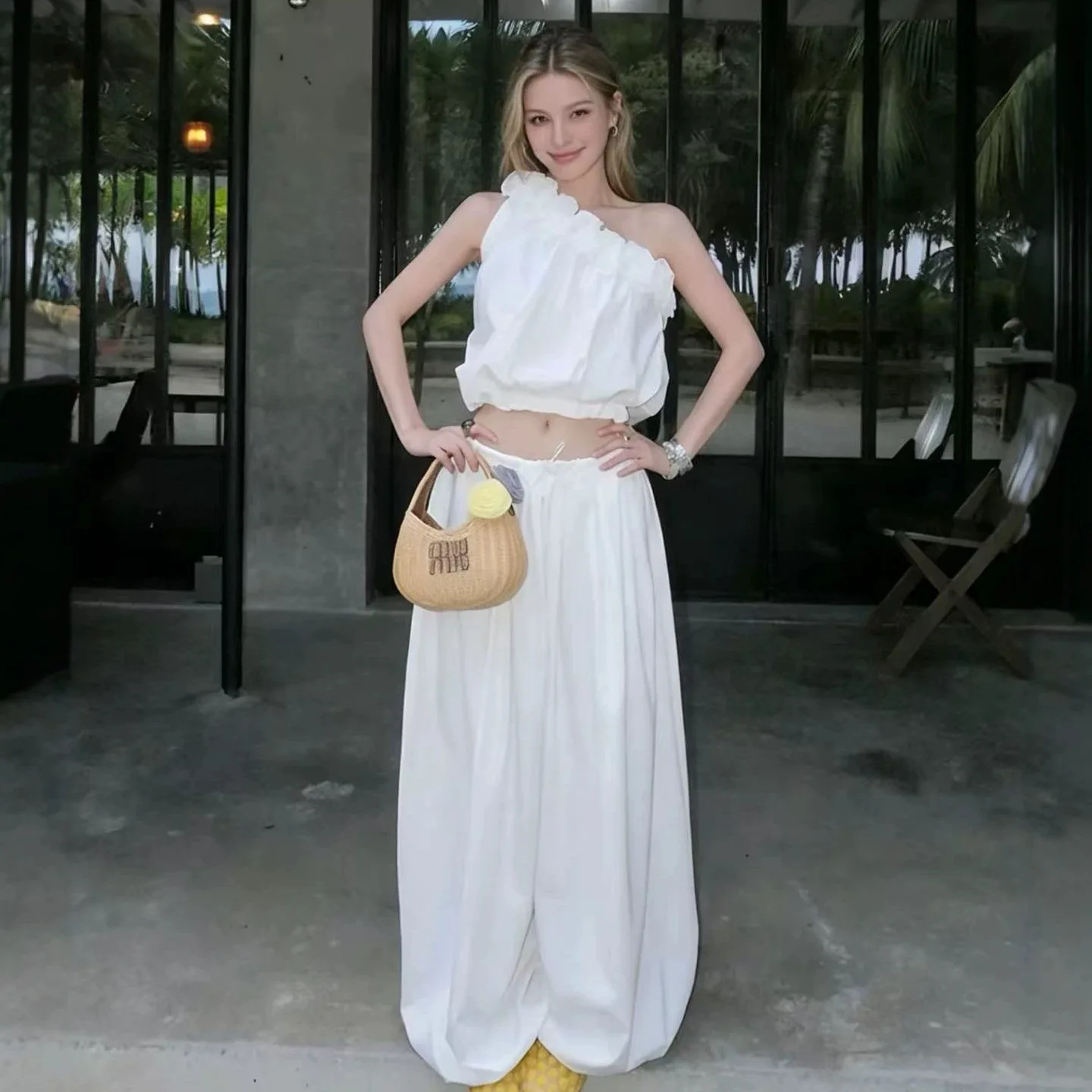 

Chic High Street Set White Lace Satin Bal Single Shoulder Tube Top + Wide Leg High Waist Pants Two Piece Set Women Fashion Wear
