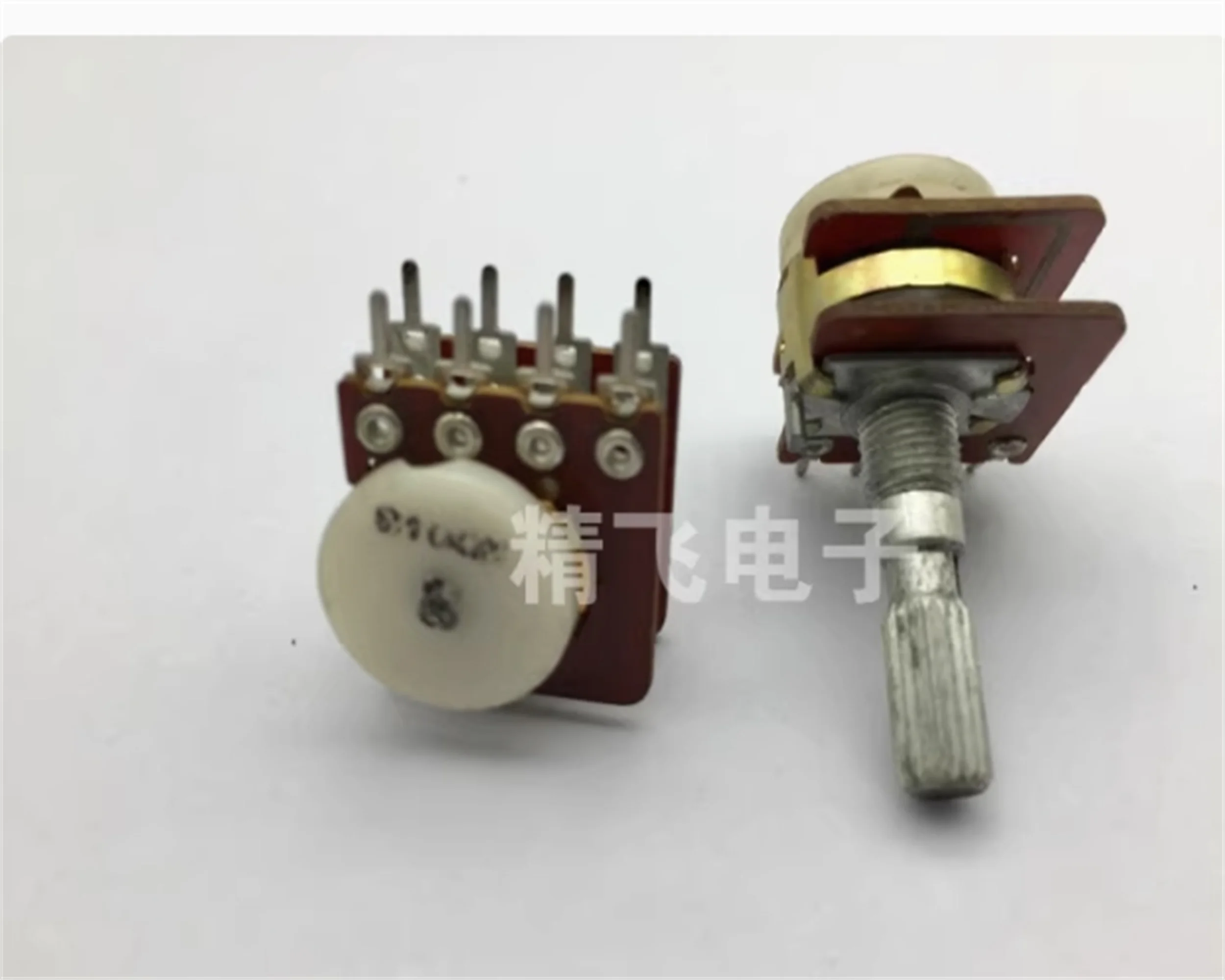 1 PCS high-quality RK163 dual potentiometer with B100K * 2 axis length 25MM serrated 41 positioning