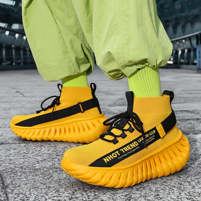 

Новые модные повседневные спортивные кроссовки 2026 года для внешней торговли: дышащие, с нестандартной подошвой, для весны и осени, большие размеры