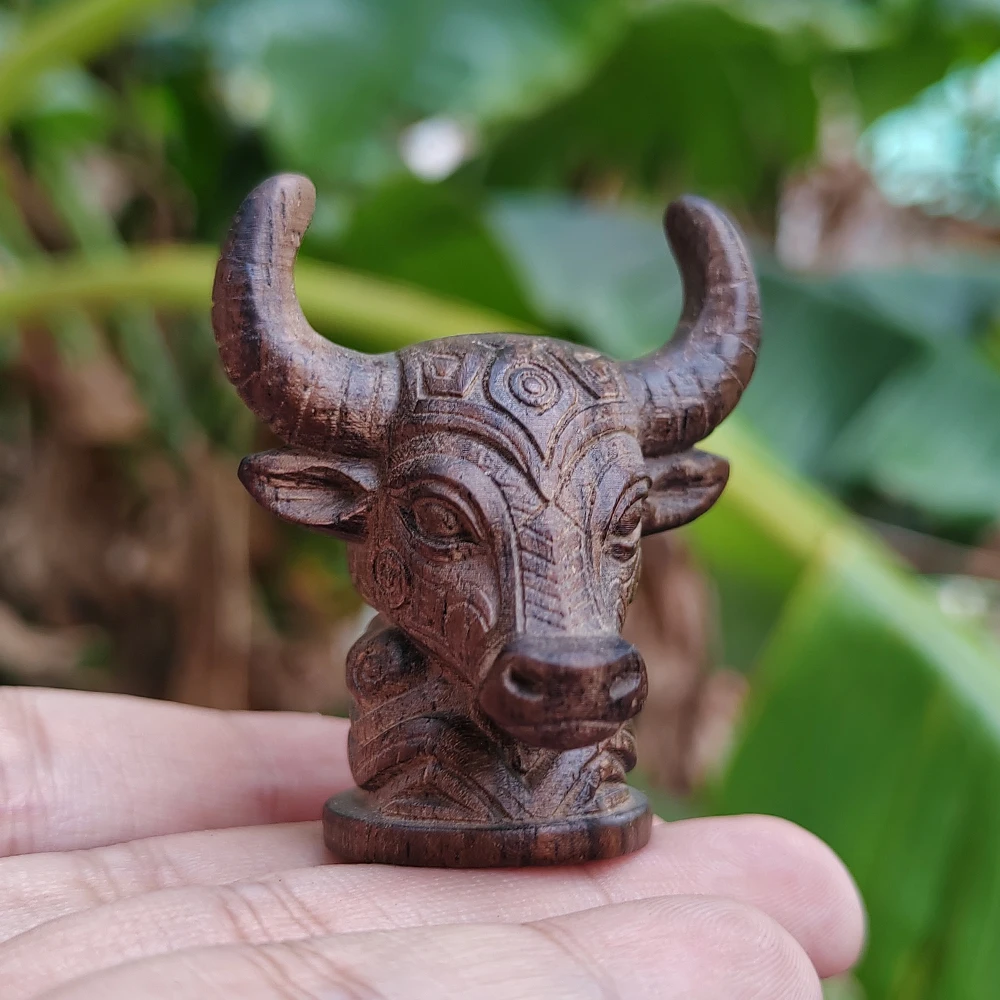 1.8 Inch Hand-Carved Wooden Bull Totem Ornament, Tribal Style, Ethnic Style, Suitable for Halloween Decorations, Indoor Decorations, Party Decorations, Living Room, Birthday Gifts, Study Room, Home Decoration