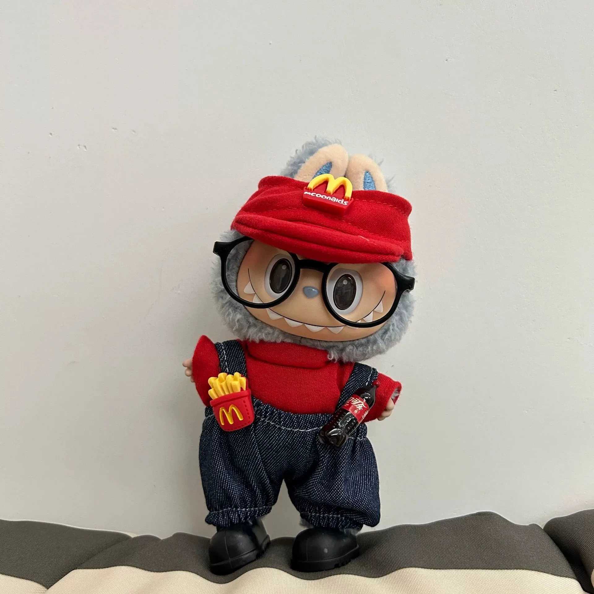 

Одежда Labubu Спецодежда McDonald's Labubu Одежда для куклы Лабу Подходит для кукол 6,65 дюймов Подарочные украшения для вечеринки на Хэллоуин,