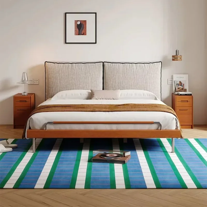 Modern Upholstered Platform Bed, Textured Fabric Cushion, Solid Wood Low‑Profile Base, Contrast Trim Headboard Metal Legs