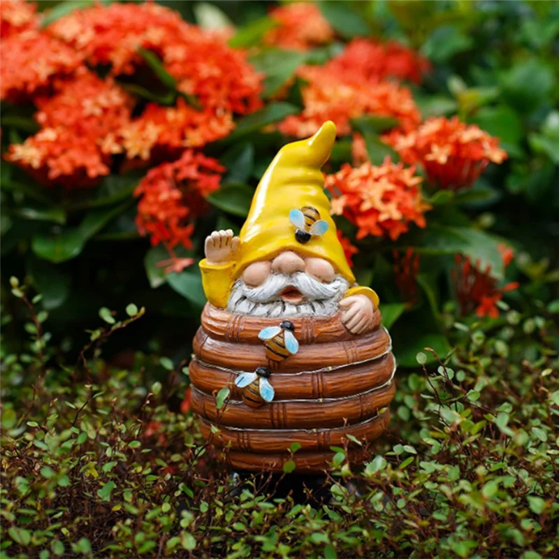 

Premium Solar Garden Gnome Statue Funny Resin Bee Gnomes Figurine With Solar Light 1 PCS