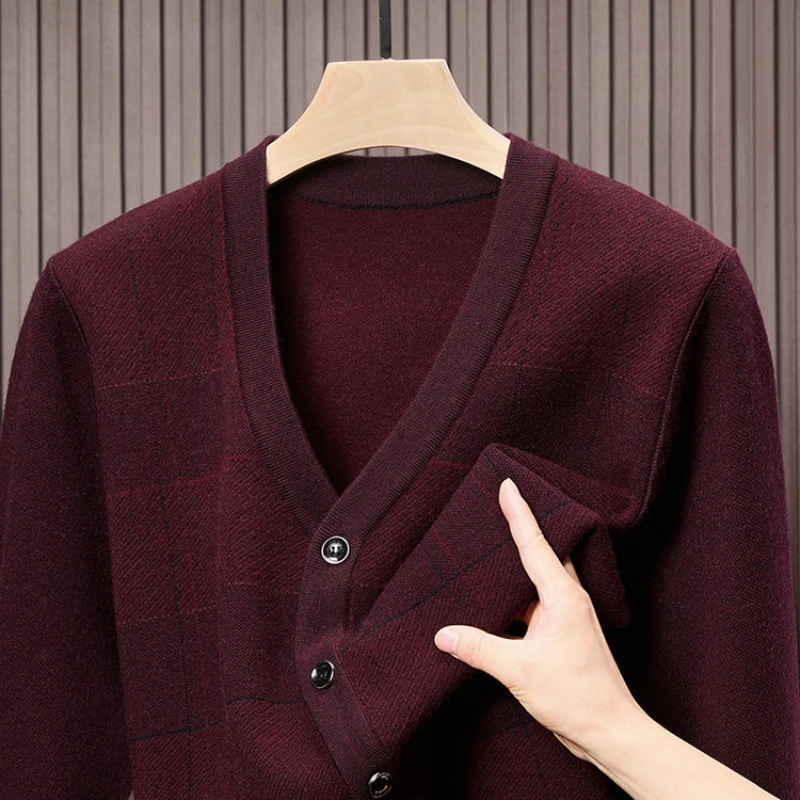 Sweater Hangat Pria Tren Terbaru Musim Gugur dan Musim Dingin 2025