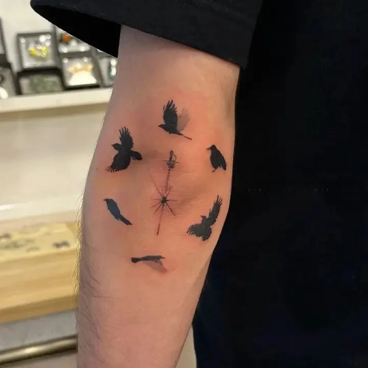 

Crow Pilgrimage Herbal Juice Temporary Tattoos Durable Waterproof Fake Tattoo Sticker for Woman Man Realistic Body Art Tatoo