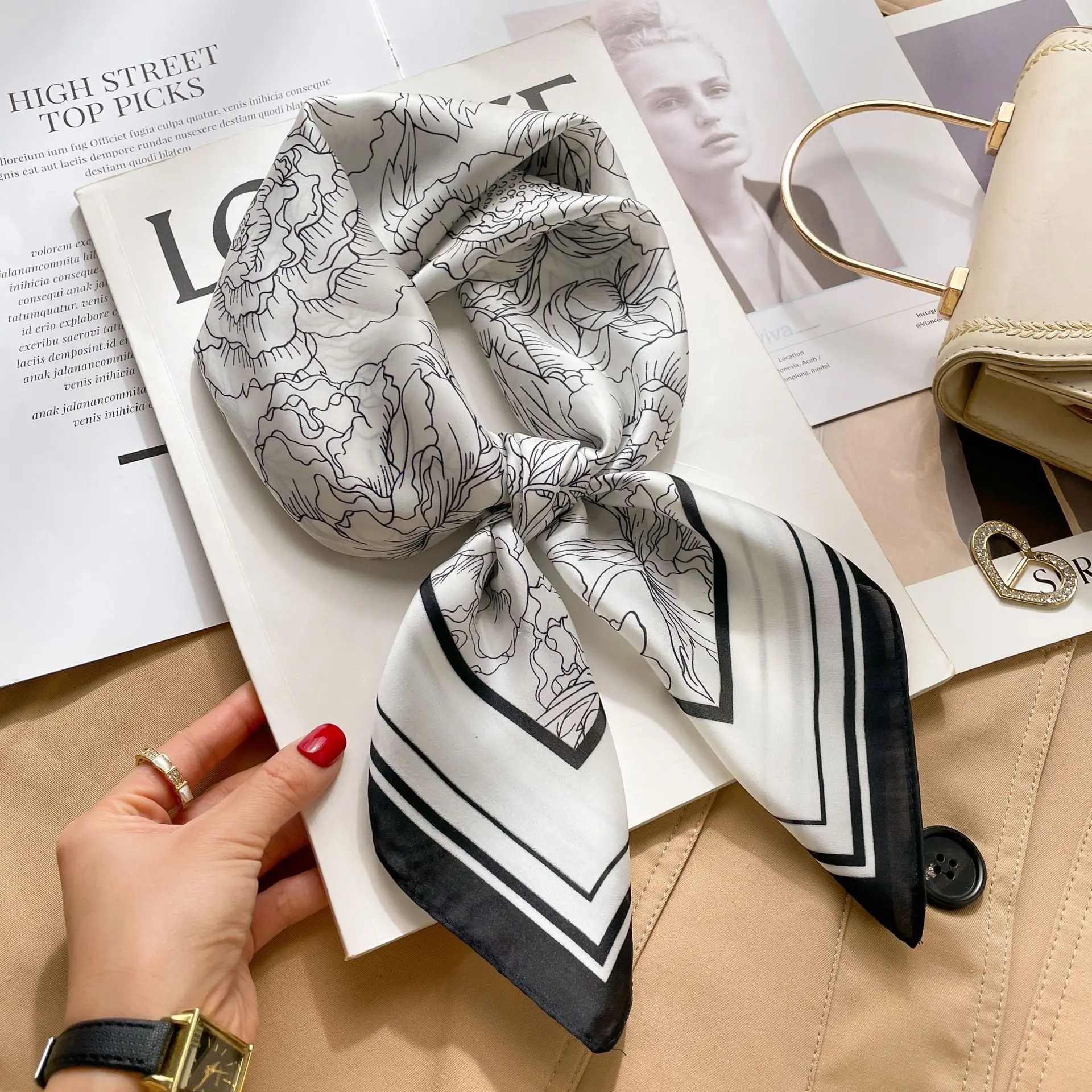 الفاخرة الحصان شال حريري وشاح مربع للنساء طباعة الحجاب الصيف يلتف منديل الإناث 70*70 سنتيمتر منديل باندانا فتاة