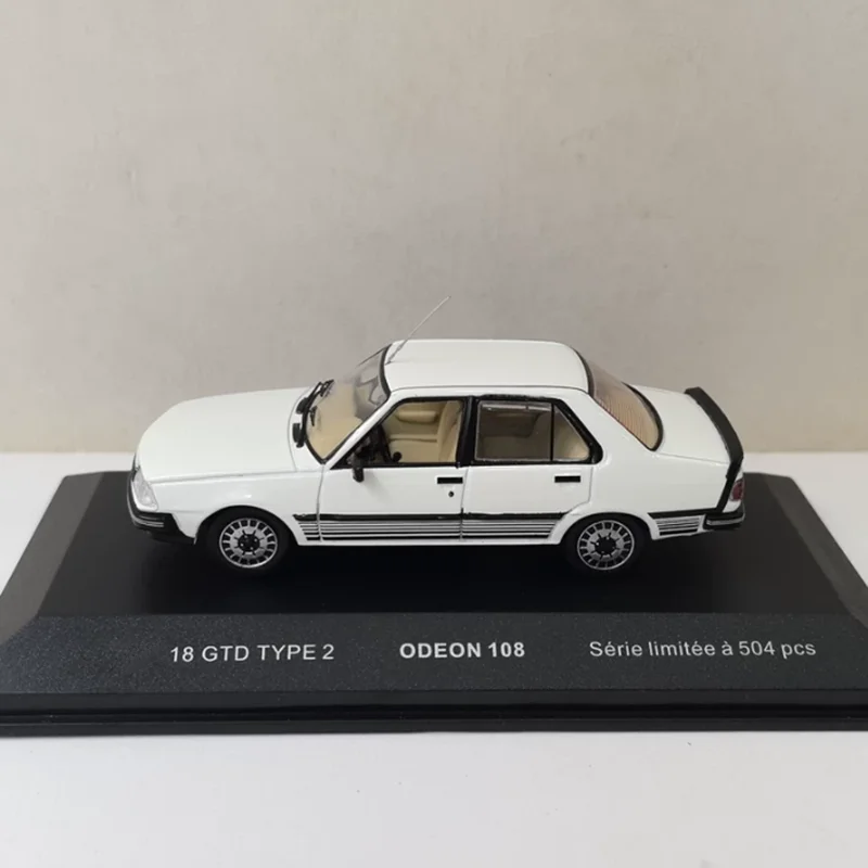 オデオン 1/43 スケール 18 GTD タイプ 2 合金シミュレーションカーモデル 静態コレクション 装飾ホリデー玩具 記念品ギフト