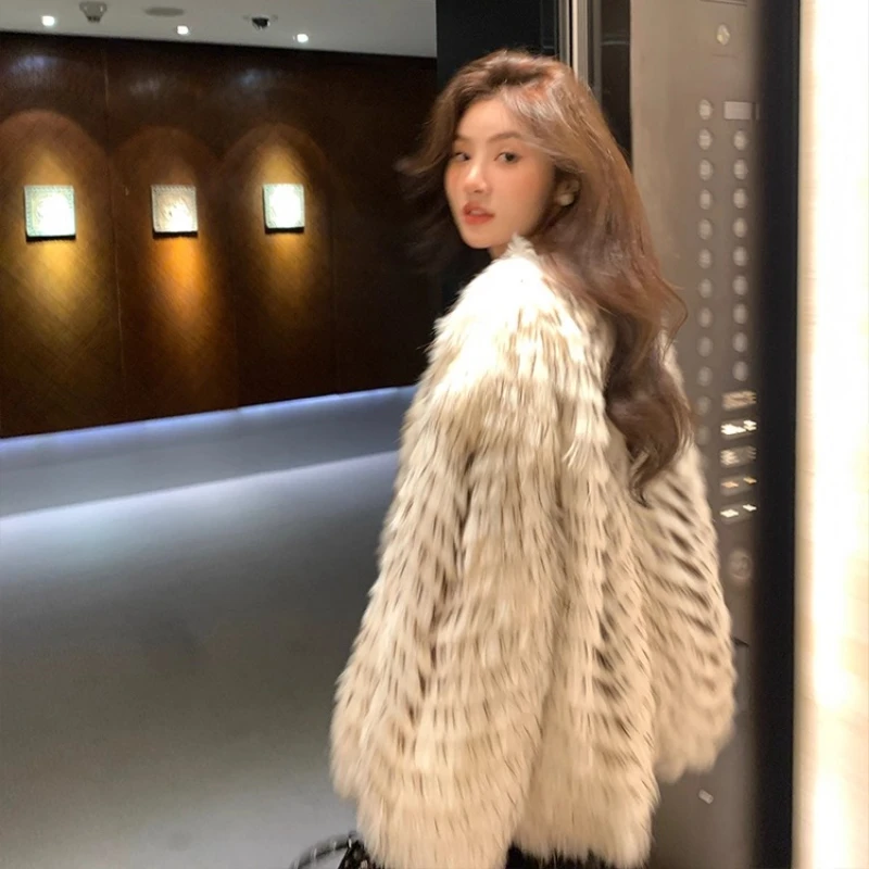 YOLANFAIRY معاطف الراكون الطبيعية كاملة للنساء الشتاء الدفء الخامس الرقبة موضة الشباب الأبيض الحقيقي الراكون الفراء سترة الإناث 2025