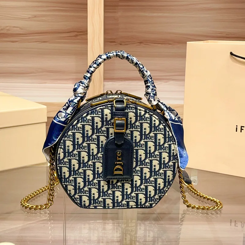 

Stylish Fashionable Diaper Bag for Women Designer Crossbody Handbag Luxury Minimalist Vintage Large Capacity Leather Tote Bag