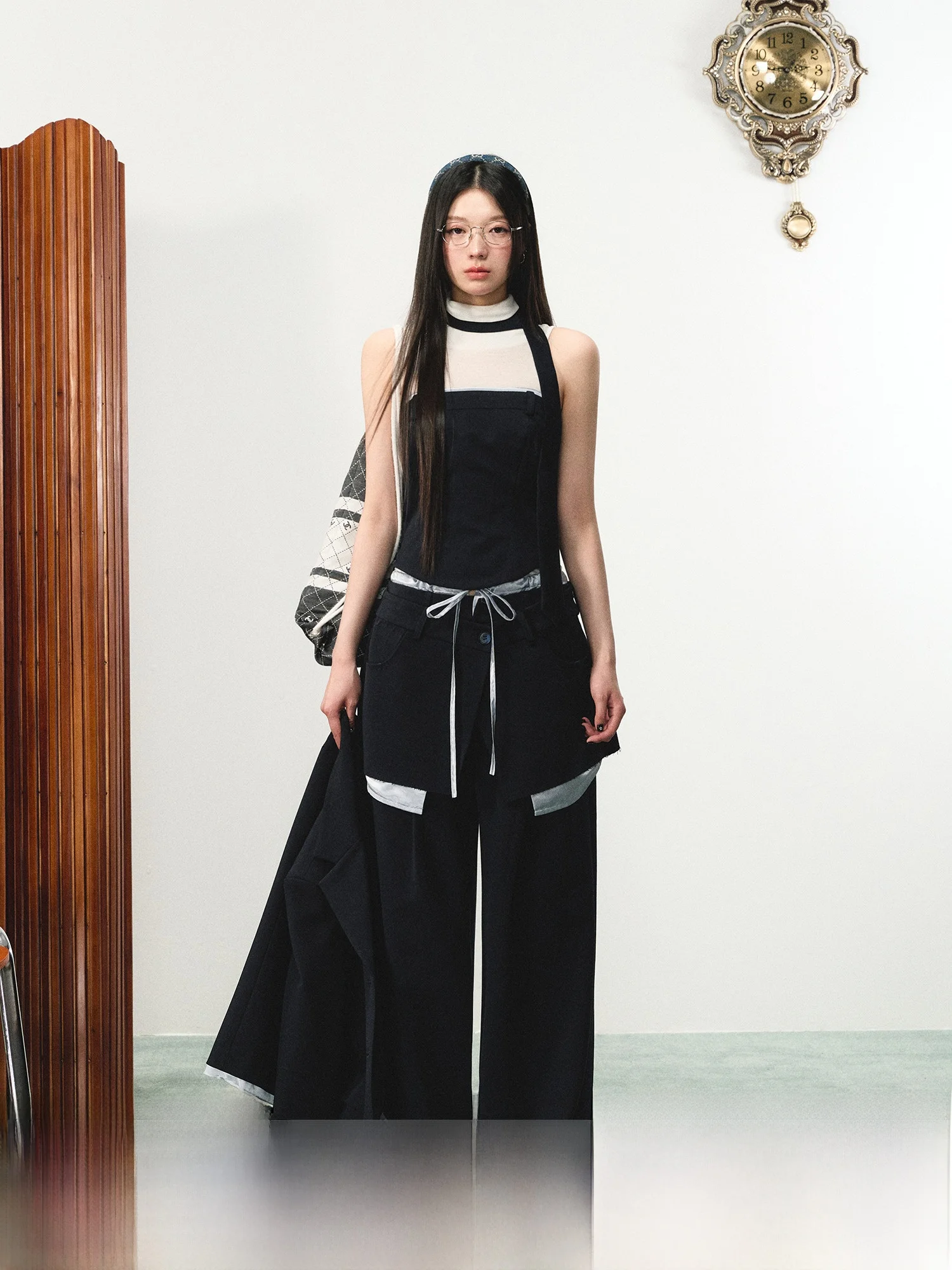 

LaluneDuCiel Women's High Ne Base Layer Tank Top White Simple Design Autumn New Sle Inner Wear Vest Original Design Slim Fit