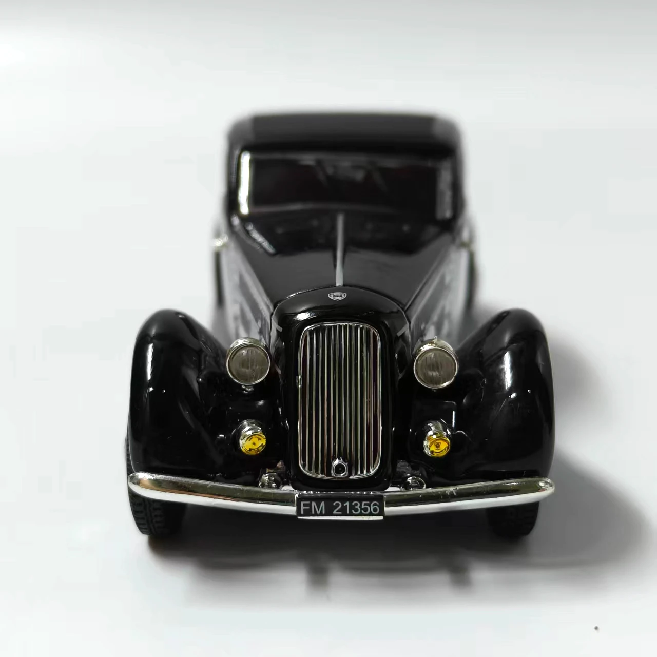 

1:43 Lancia ASTURA 1935 Alloy Car Diecasts & Toy Vehicles Car Model Miniature Scale Model Car For Children