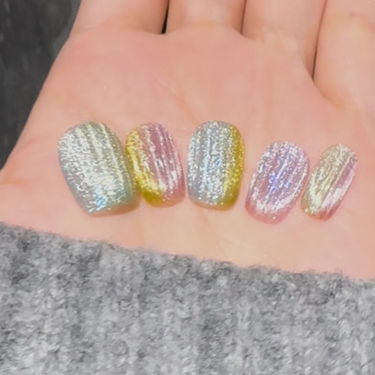 10pcs Gradient Stripe False Nails Art Glitter Aurora Colorful Press on Nails Tips Short Simple Reusable Ballet Fake Nail Sets