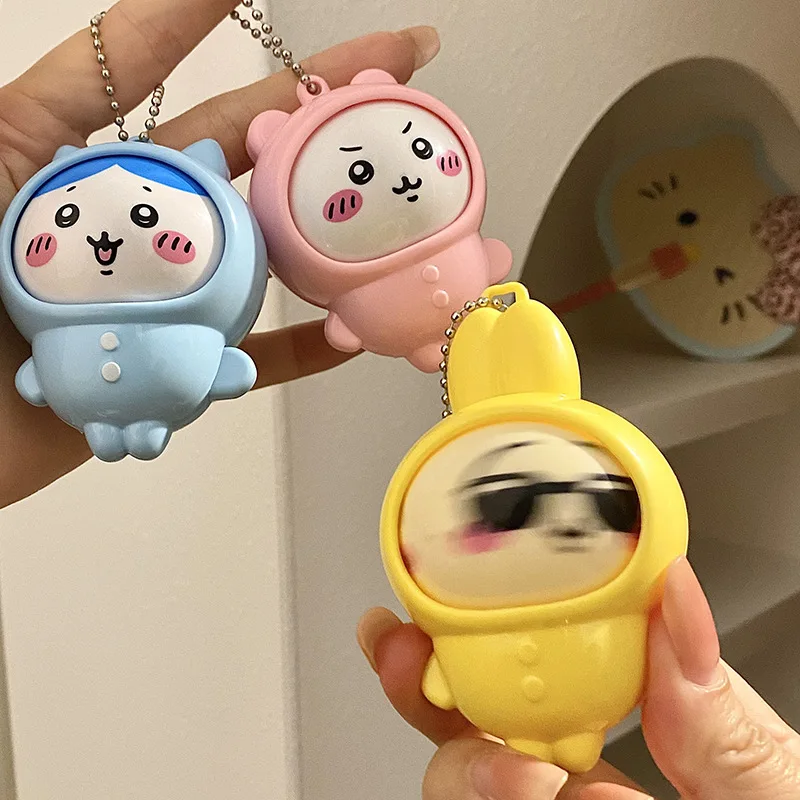 Japanische Anime-Chiikawa-Pyjamaserie, Schlüsselanhänger mit wechselnden Gesichtern, niedlicher, sich drehender Gesichtsanhänger, Sammlerstück, Taschenanhänger, Geschenk für Fans. – Detail 4