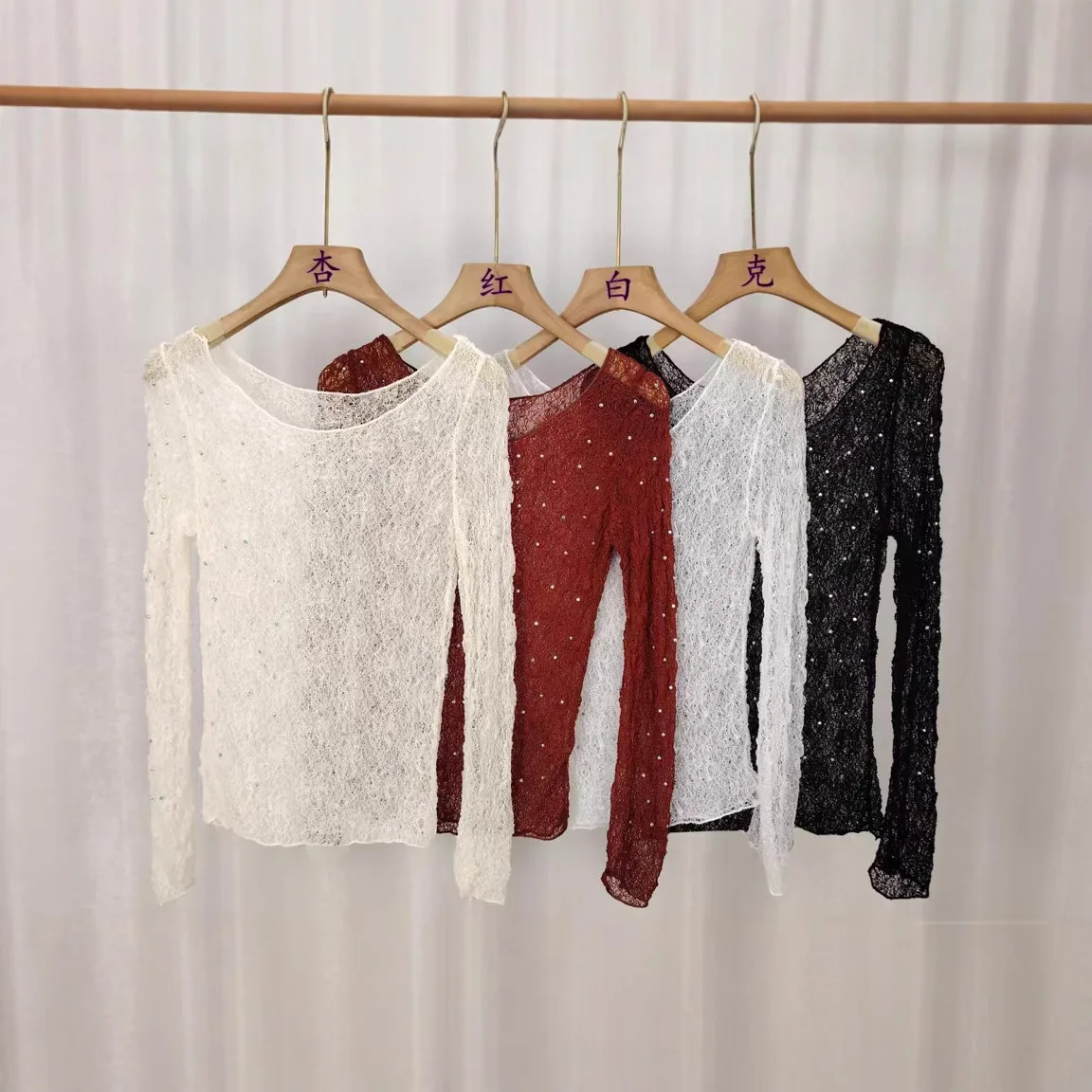 

2026 Summer Women Sexy Rhinestone White Lace T Shirt Slim Hollow Out Sun Protection Crop Top Fashion Ins Style Tops