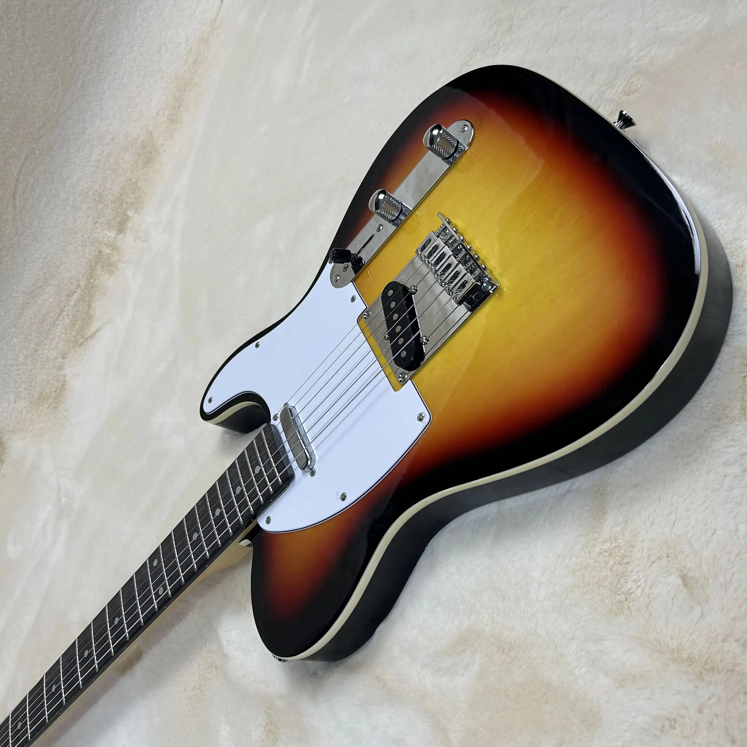 

Electric Guitars Rosewood Fretboard Vintage Sunburst Color Single Binding