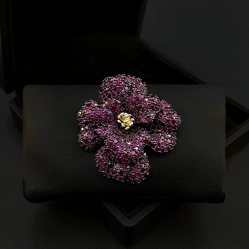 Vintage Purple Red Flower Brooch for Women Elegant Bright Lapel Pin Luxury Suit Coat Daily Wear Gift Clothing Accessory 5369