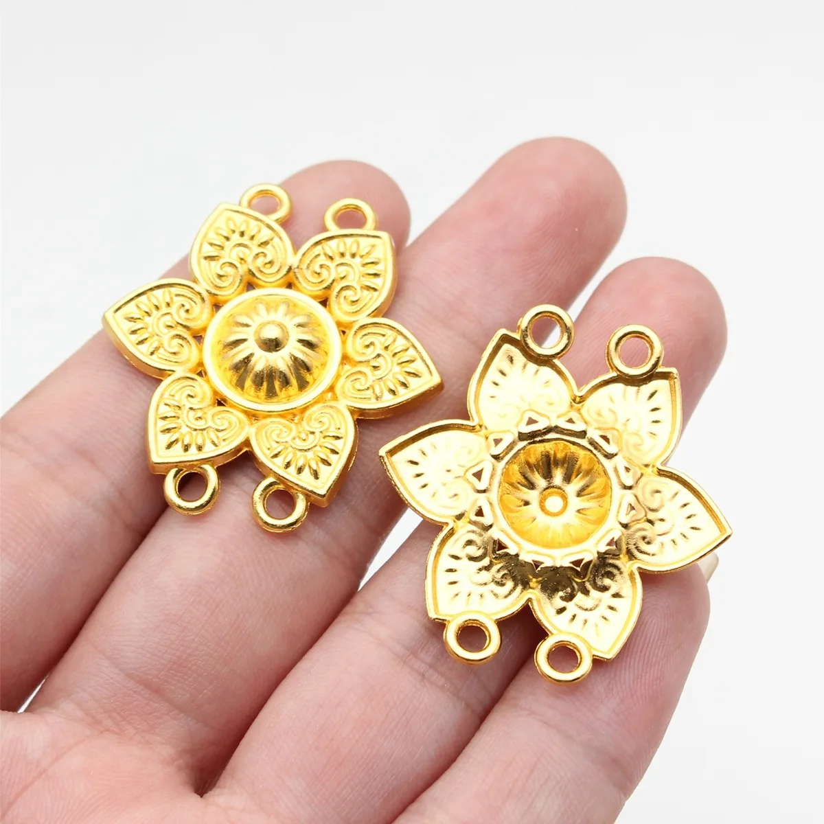 8pcs 33x35mm(1.3x1.38inch) 3 Colors Body Chain Waist Chain Forehead Chain Connector Vintage Jewelry Making Accessories