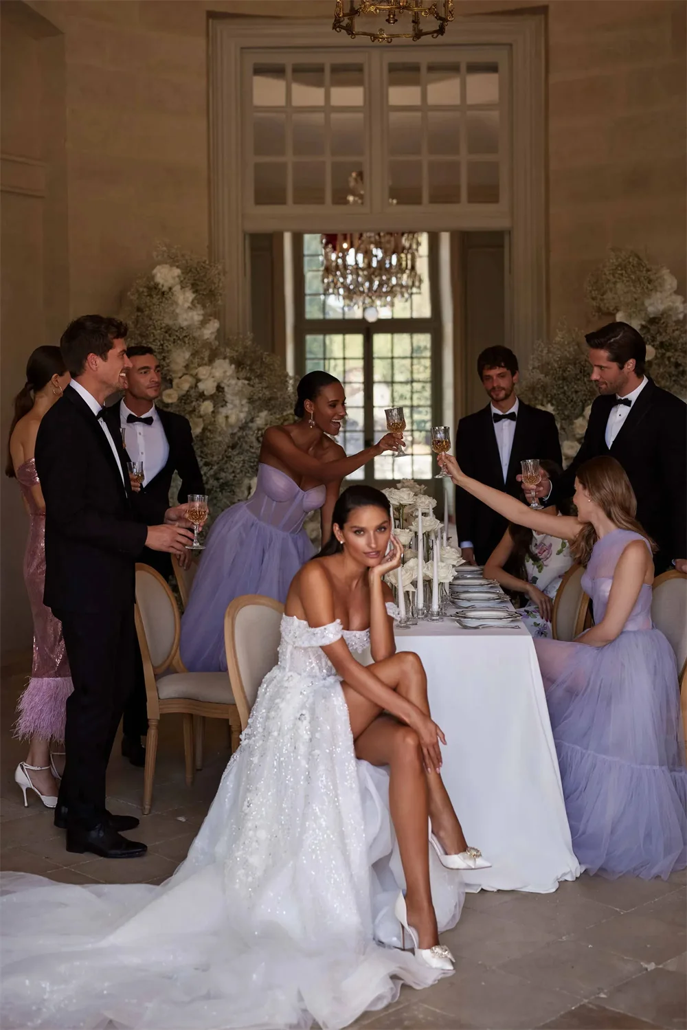 Vestido de novia de corte a blanco personalizado de Tokio, vestido de novia con abertura lateral alta y hombros descubiertos, sin mangas, con cordones, vestido de novia de cola de corte