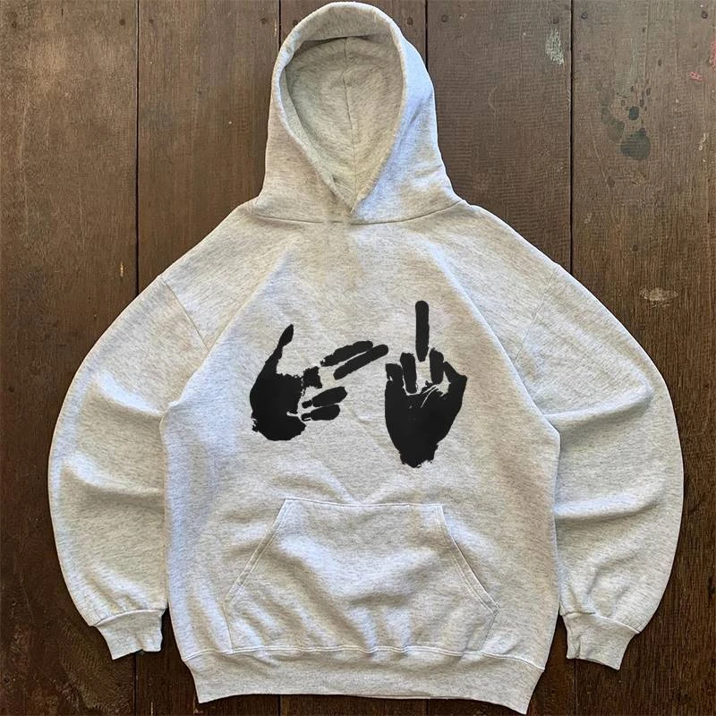 

Простая толстовка с жестовым принтом для осенне-зимней коллекции 2025 года — модный и повседневный топ для мужчин и женщин.