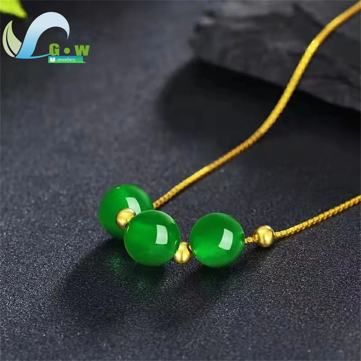 2025 New Women's Necklace Pendant Green Jade Chalcedony Round Gold Beads Jasper Transfer Bead Amulets Mascots Fine Jewelry Gift