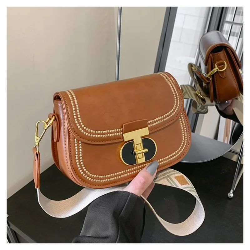 

Functional Women's Travel Bag, Multi-Pocket Shoulder Female Bag, Organized Handbag for Airports and Hotels