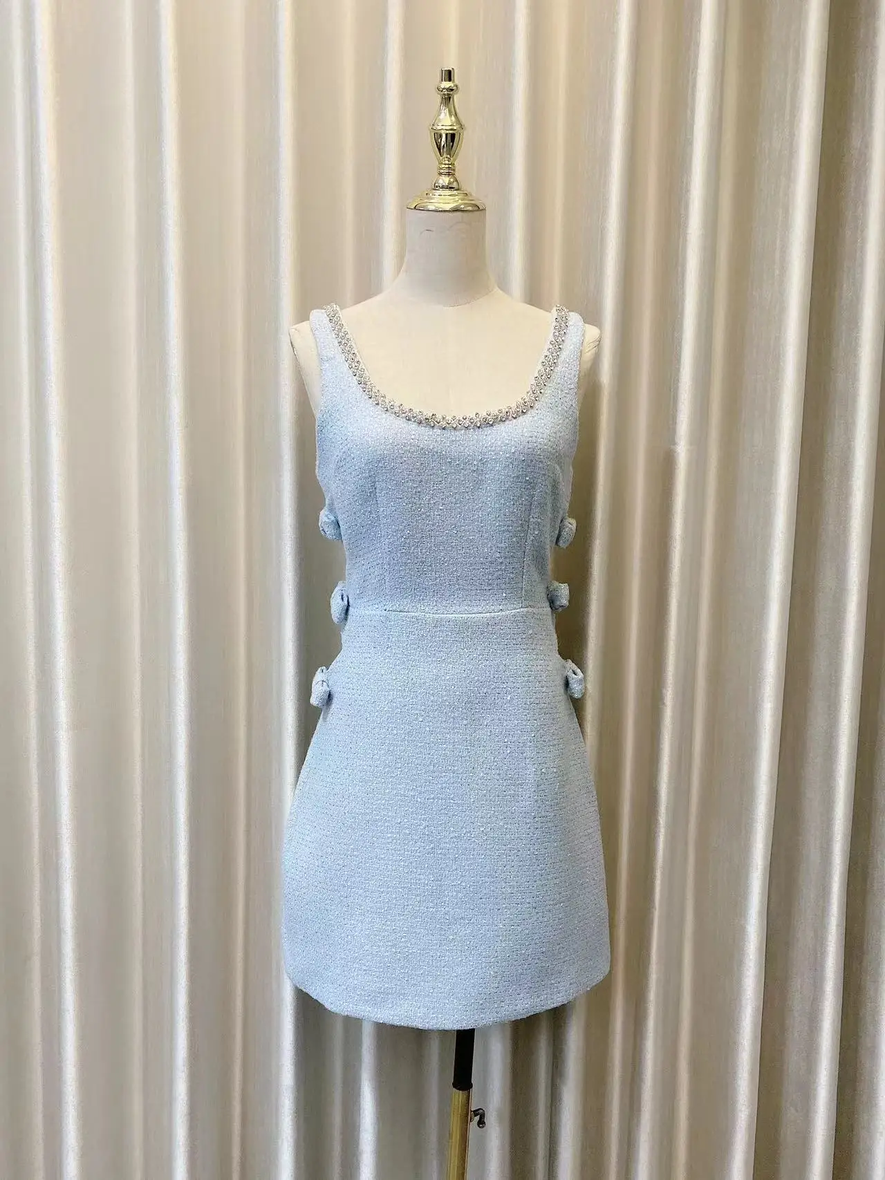 High-End Mode Nieuwe Zoete Lente Diamanten U Hals Blauwe Tweed Midi Jurk Vrouwen Mouwloze Tank Strik Taille Holle Lovertjes